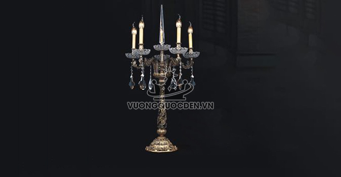 10 mẫu đèn bàn phong cách cổ điển